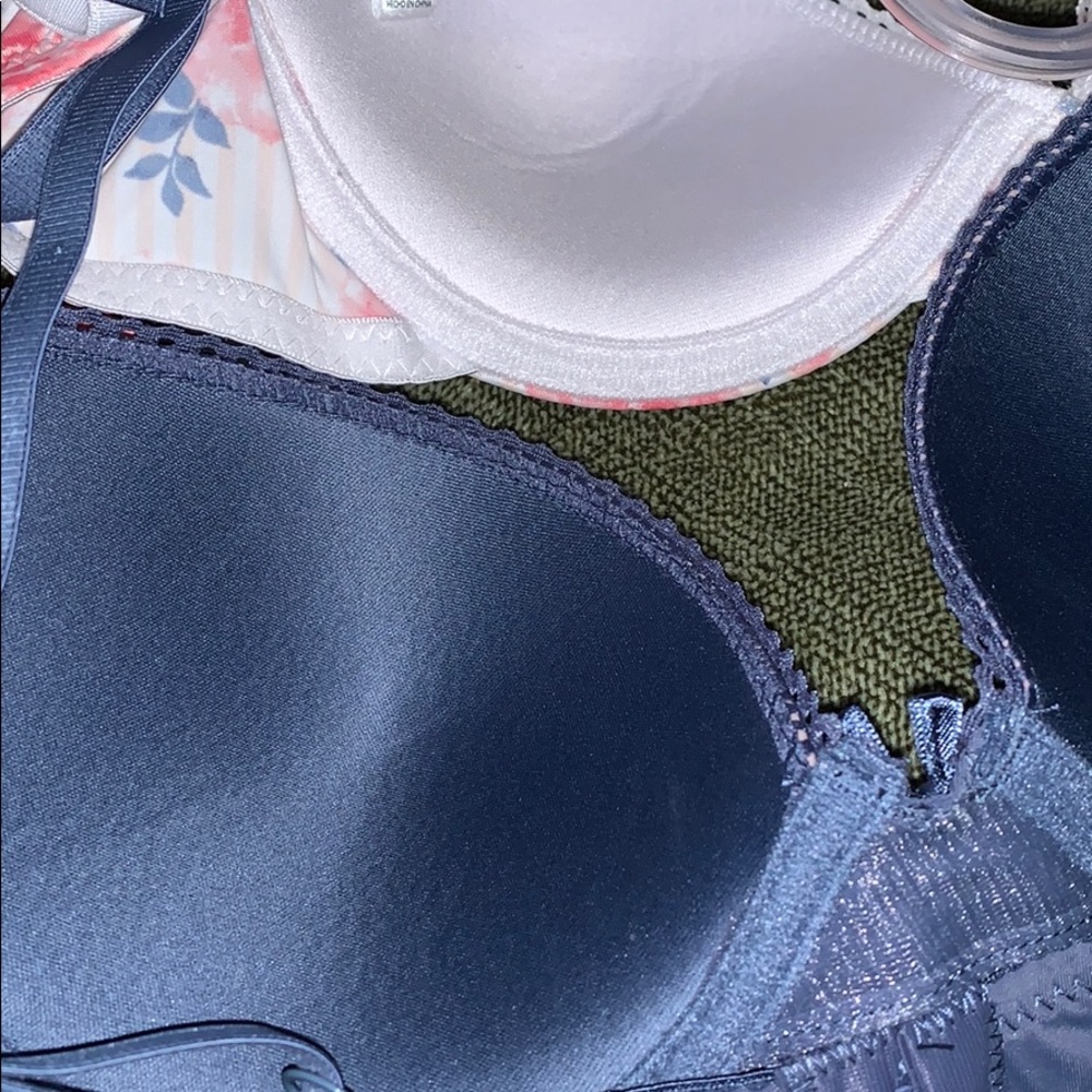 Bras - Picture 2 of 2